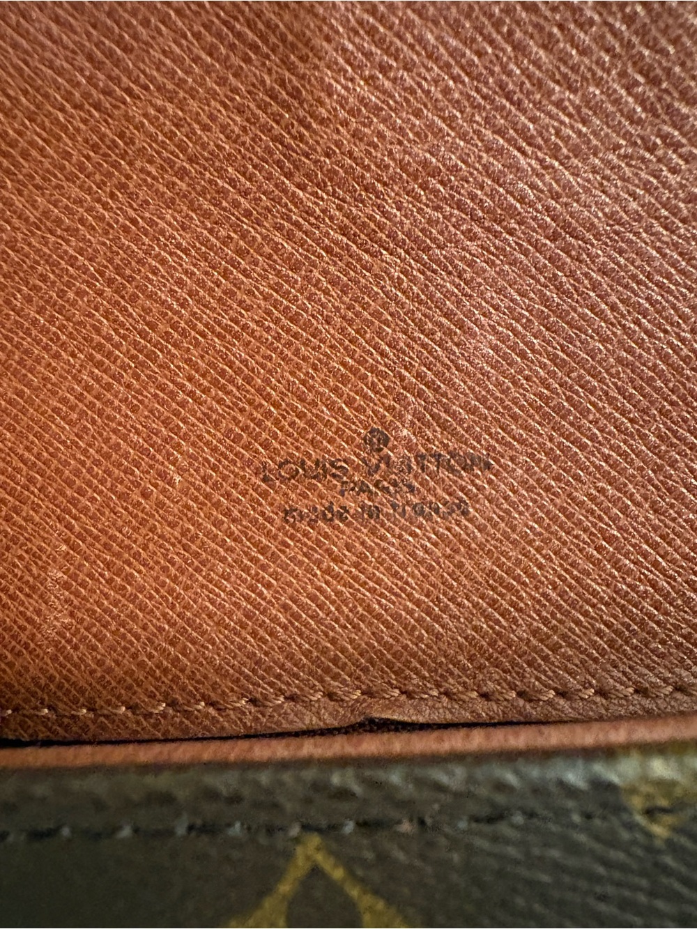 Louis Vuitton Monogram vintage Half-Moon Crossbody Bag in Brown and Tan - Picture 4 of 16